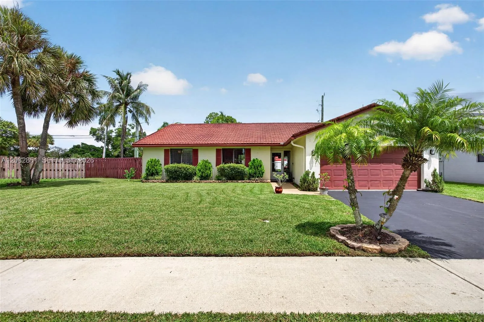 7913 NW 20th St, Margate, FL 33063
