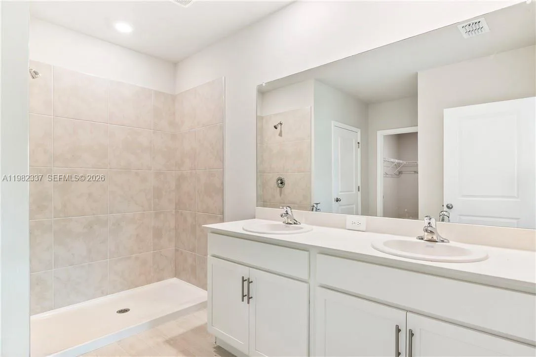 5215 BUTTE ST, Lehigh Acres, FL 33971 photo 10