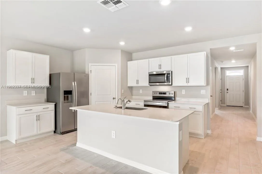 5215 BUTTE ST, Lehigh Acres, FL 33971 photo 3