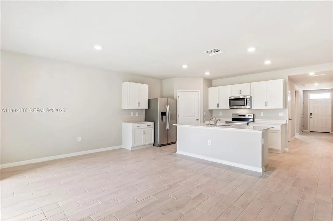 5215 BUTTE ST, Lehigh Acres, FL 33971 photo 5