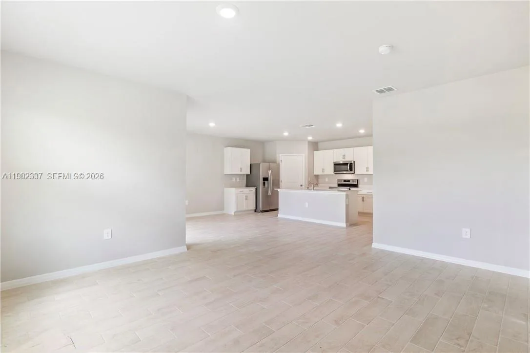 5215 BUTTE ST, Lehigh Acres, FL 33971 photo 6