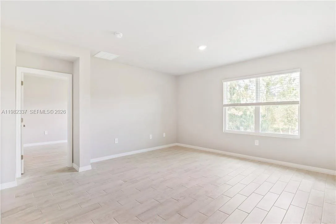 5215 BUTTE ST, Lehigh Acres, FL 33971 photo 8