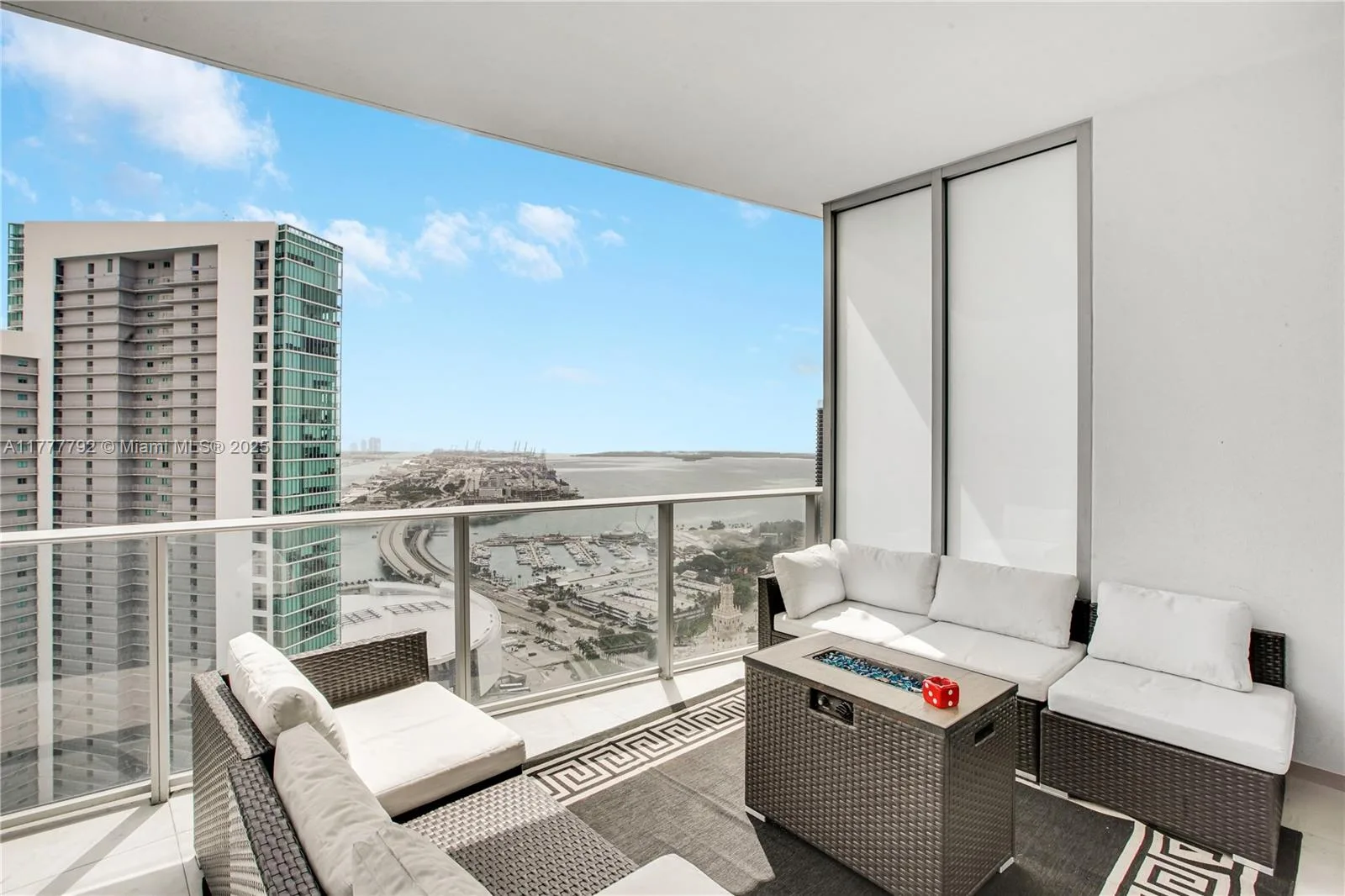 Paramount Miami Worldcenter Unit 4207 at 851 NE 1st Avenue # 4207, Miami, FL 33132 — photo 1