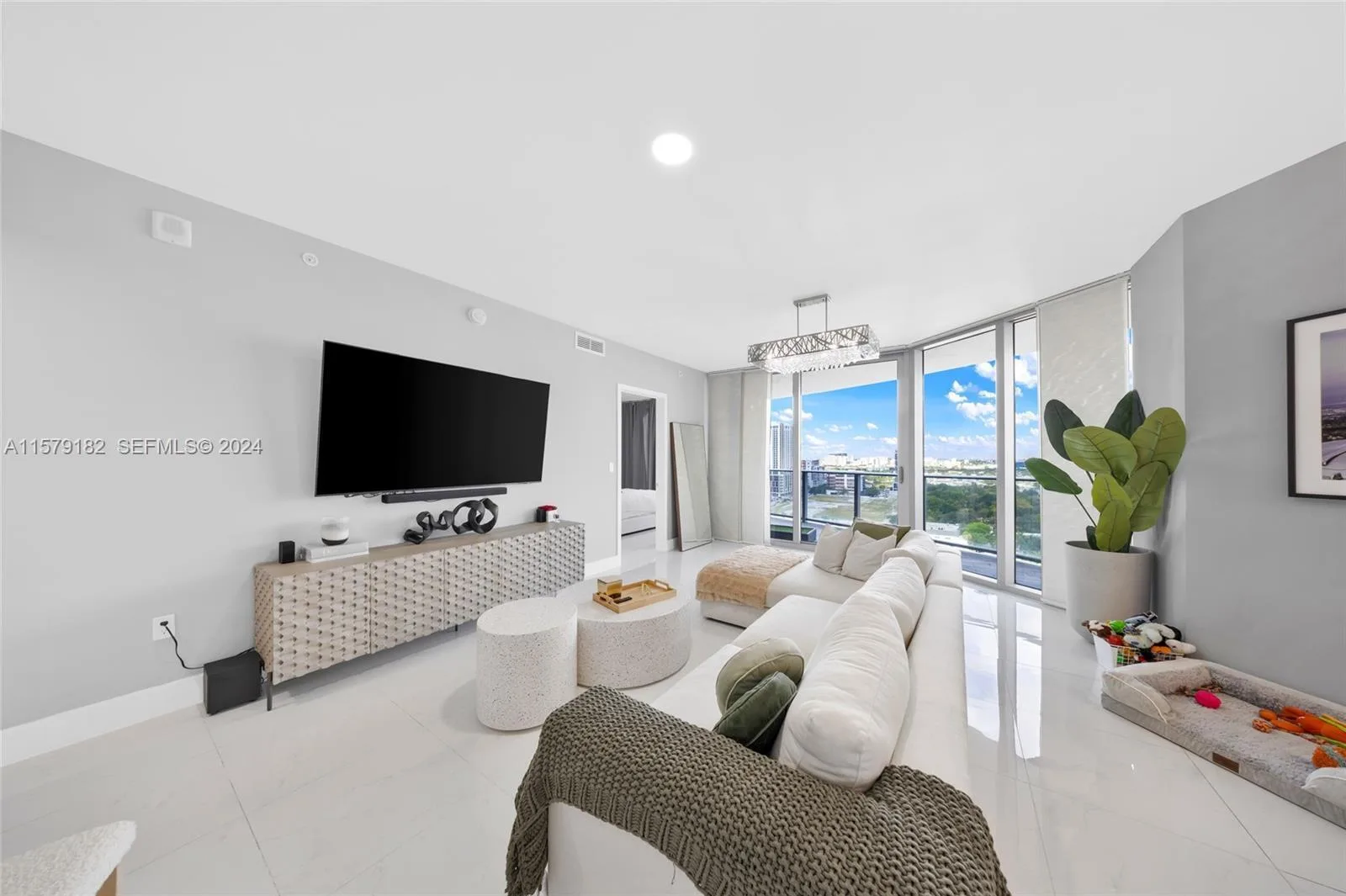488 NE 18th Street # 1801, Miami, FL 33132 photo 2
