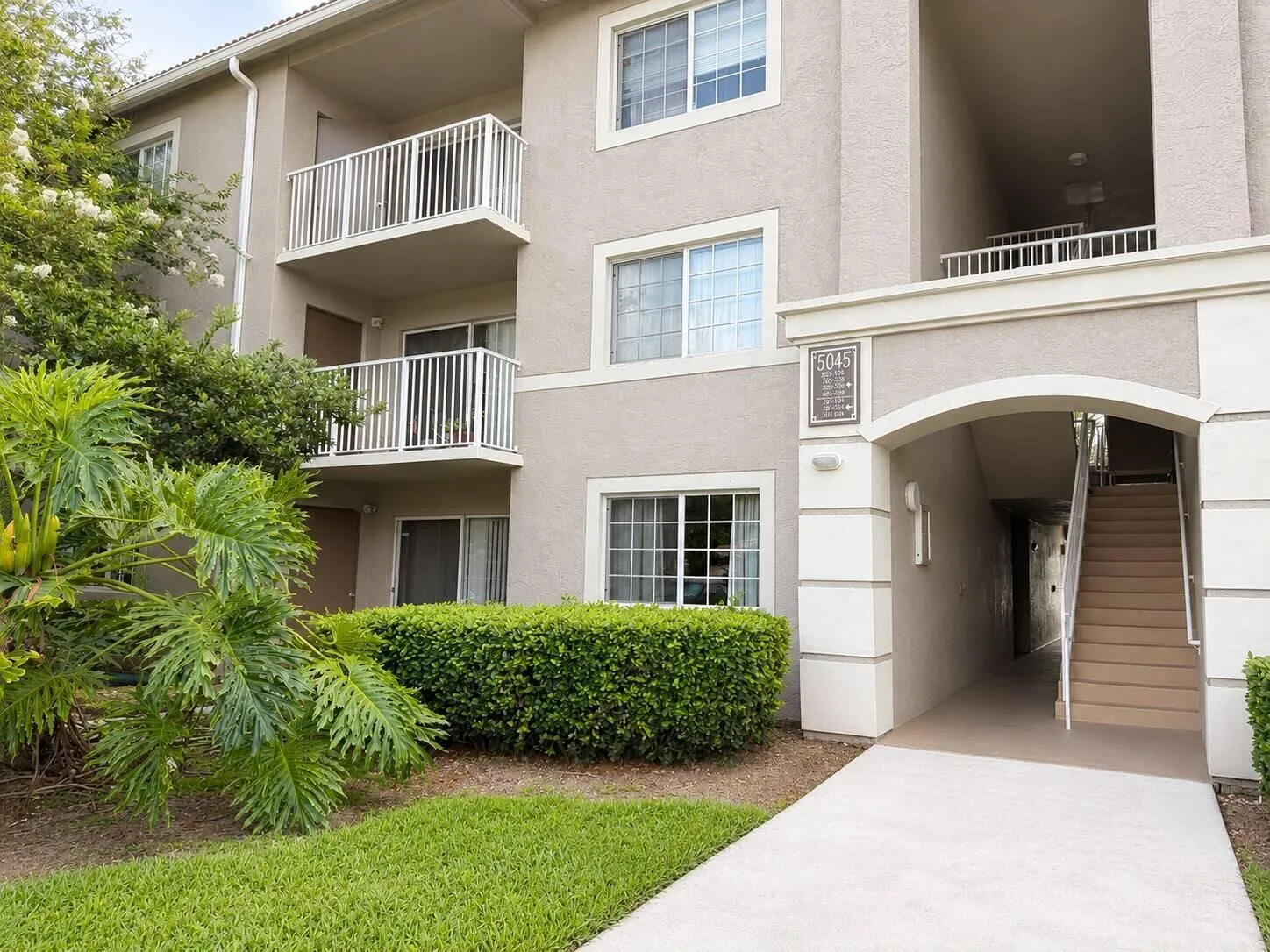 5045 Wiles Road # 105, Coconut Creek, FL 33073