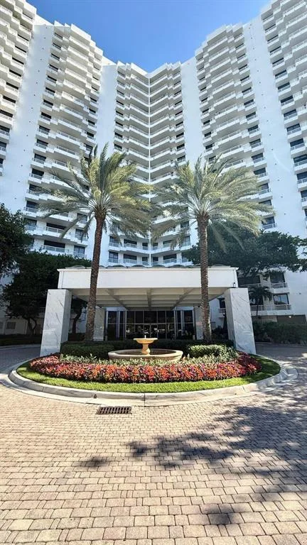 3300 NE 192 Street # 1901, Aventura, FL 33180