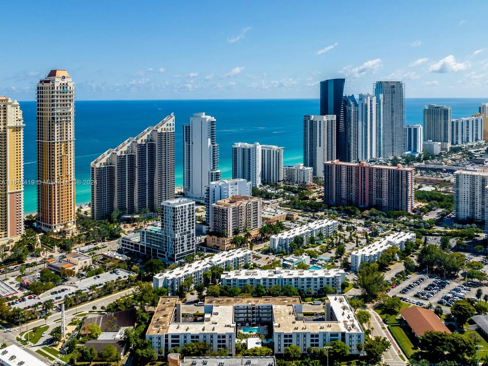 17555 Collins Ave # 1704, Sunny Isles Beach, FL 33160 photo 2