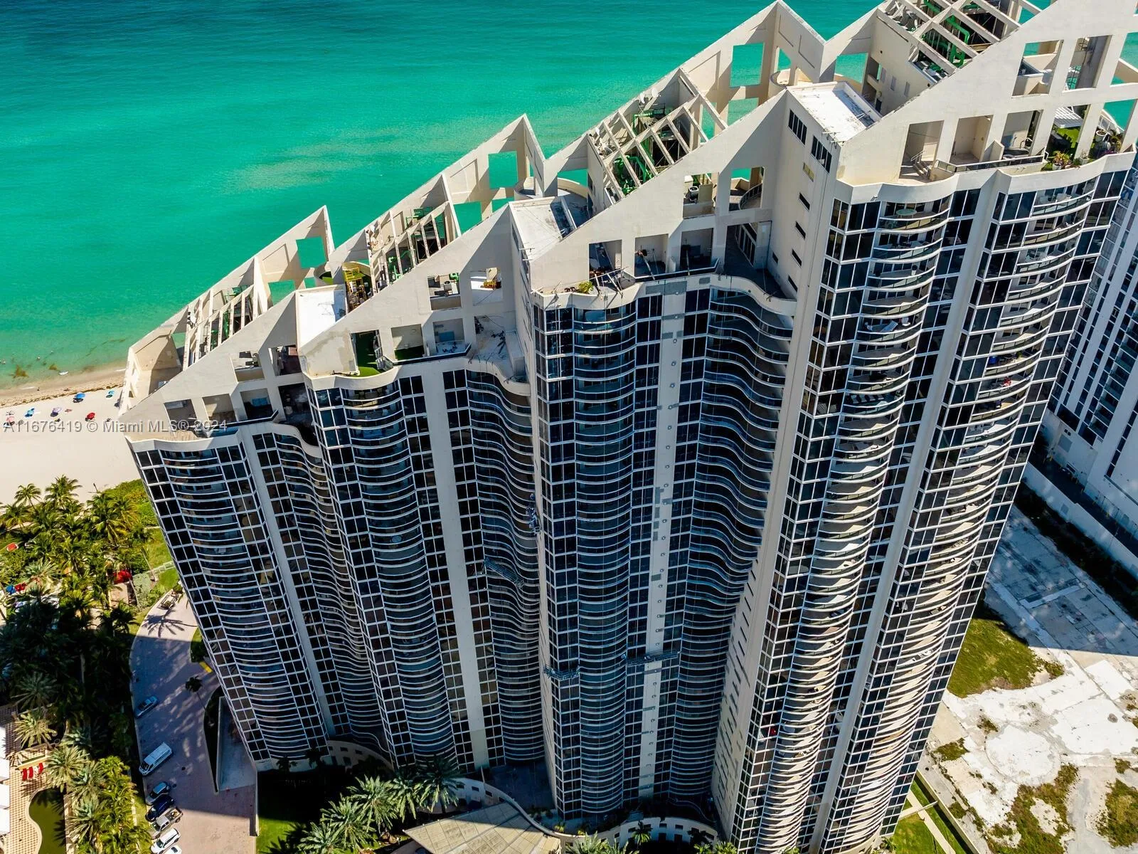 17555 Collins Ave # 1704, Sunny Isles Beach, FL 33160 photo 3