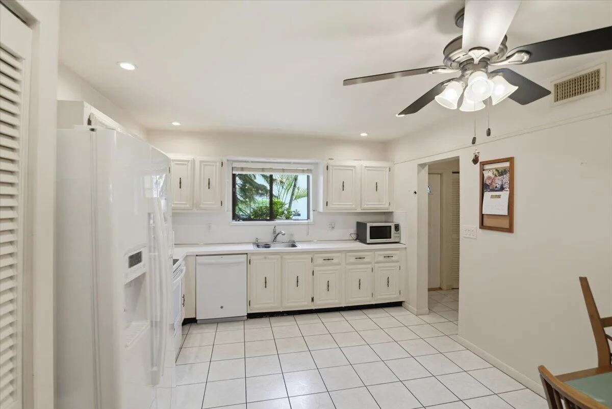 275 Jacaranda Drive, Plantation, FL 33324 photo 10