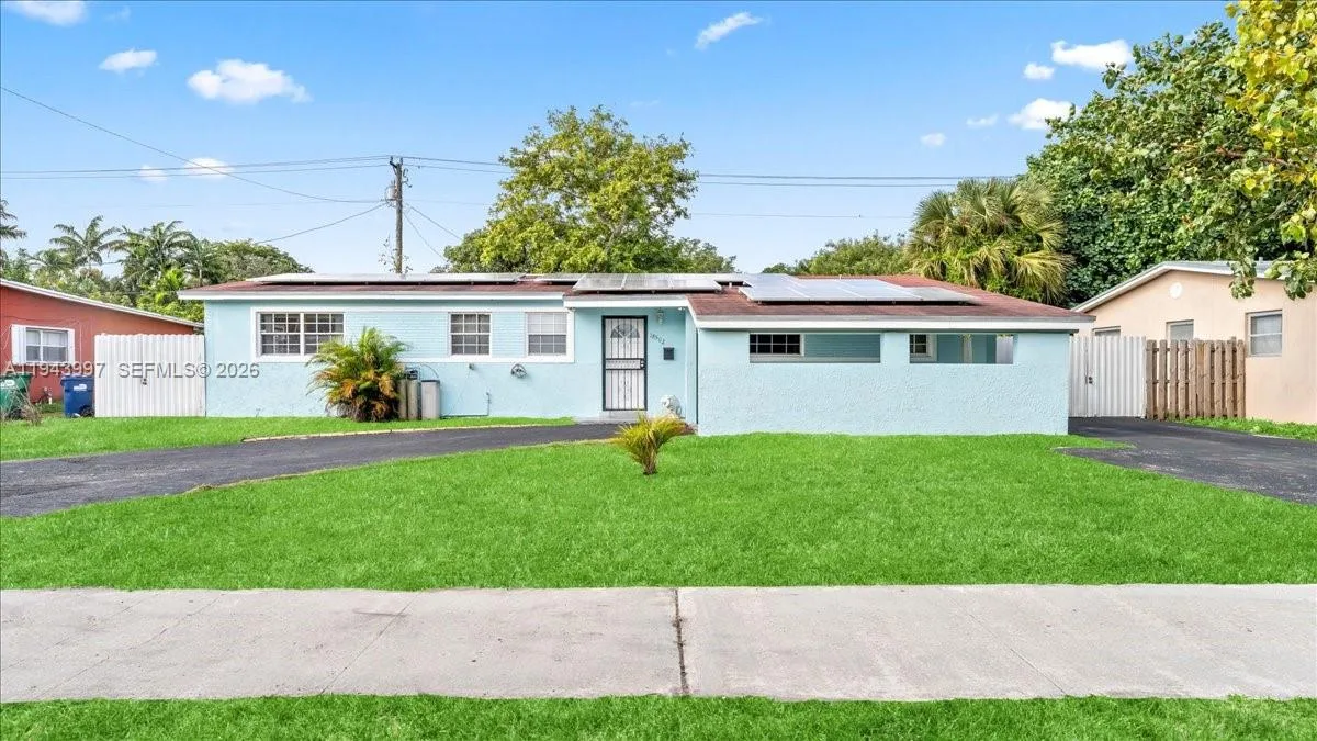 18502 NW 23rd Ct, Miami Gardens, FL 33056 photo 2