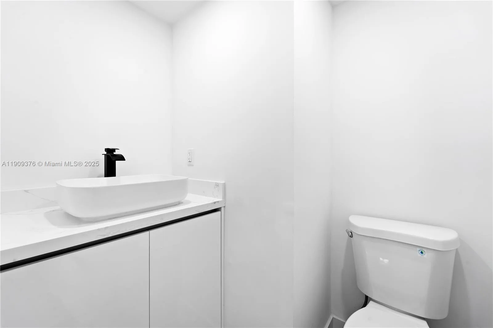 10185 Collins Ave # 722, Bal Harbour, FL 33154 photo 2