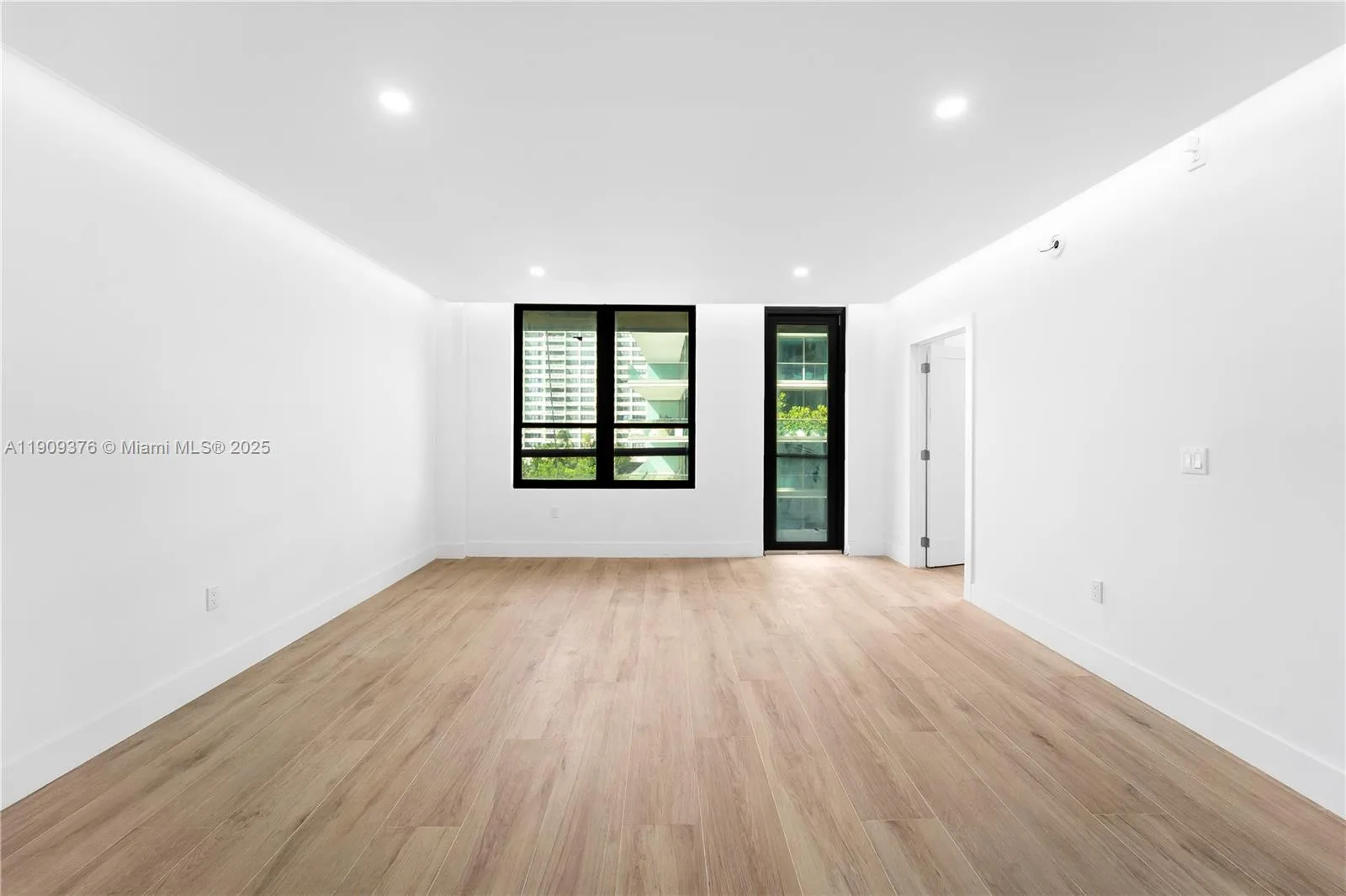 10185 Collins Ave # 722, Bal Harbour, FL 33154 photo 6