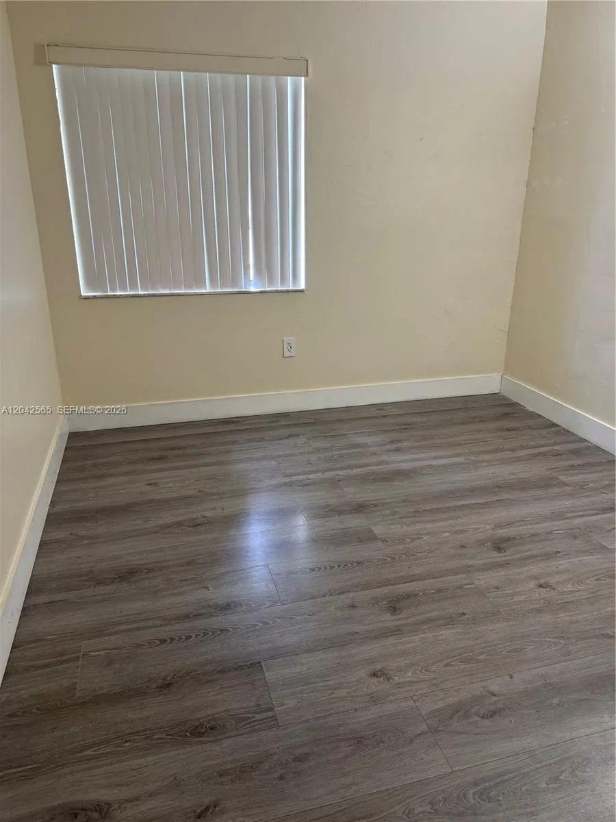 9429 Fontainebleau Blvd # 105-33, Miami, FL 33172 photo 3