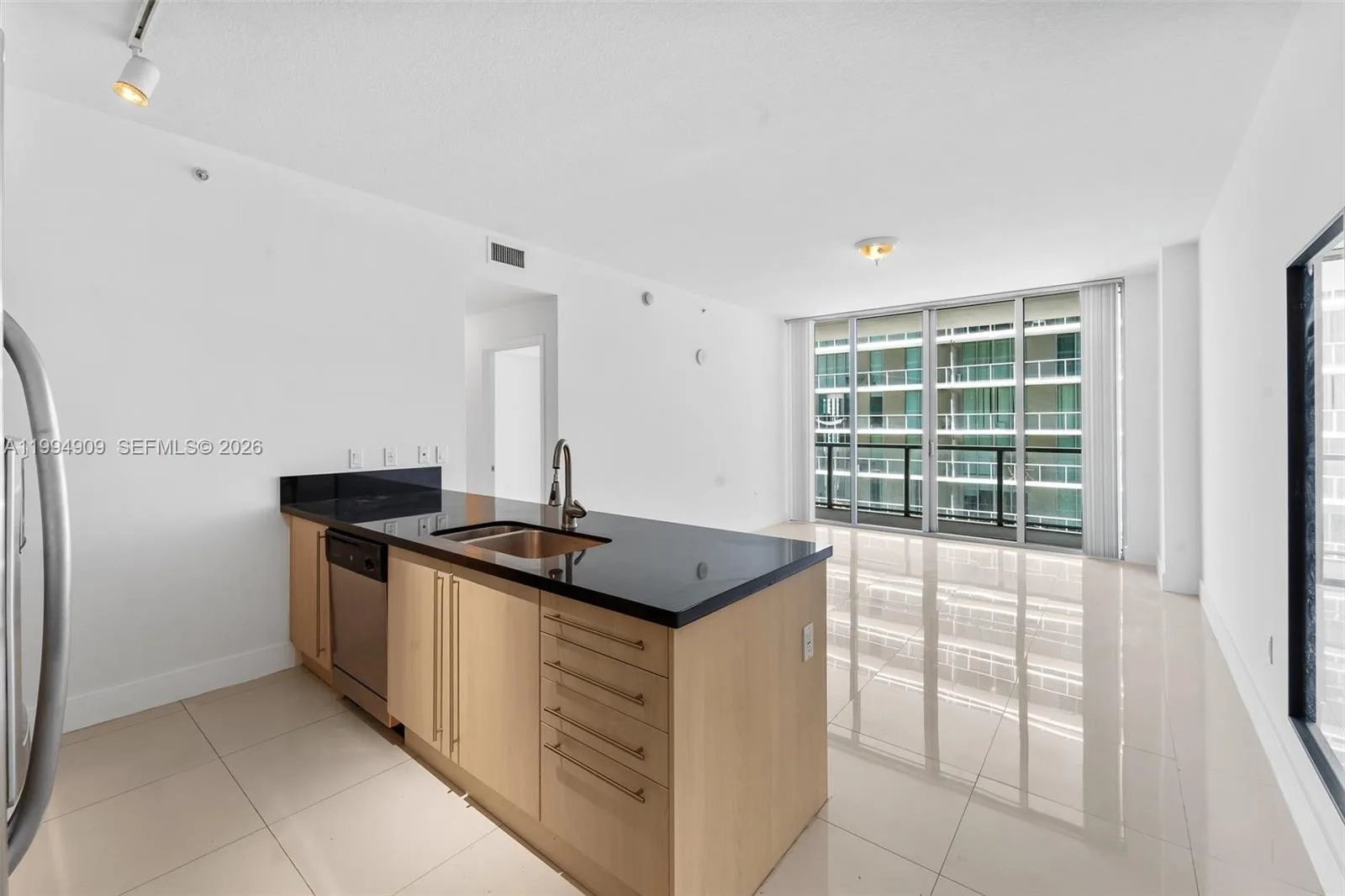 79 SW 12th St # 2108-S, Miami, FL 33130
