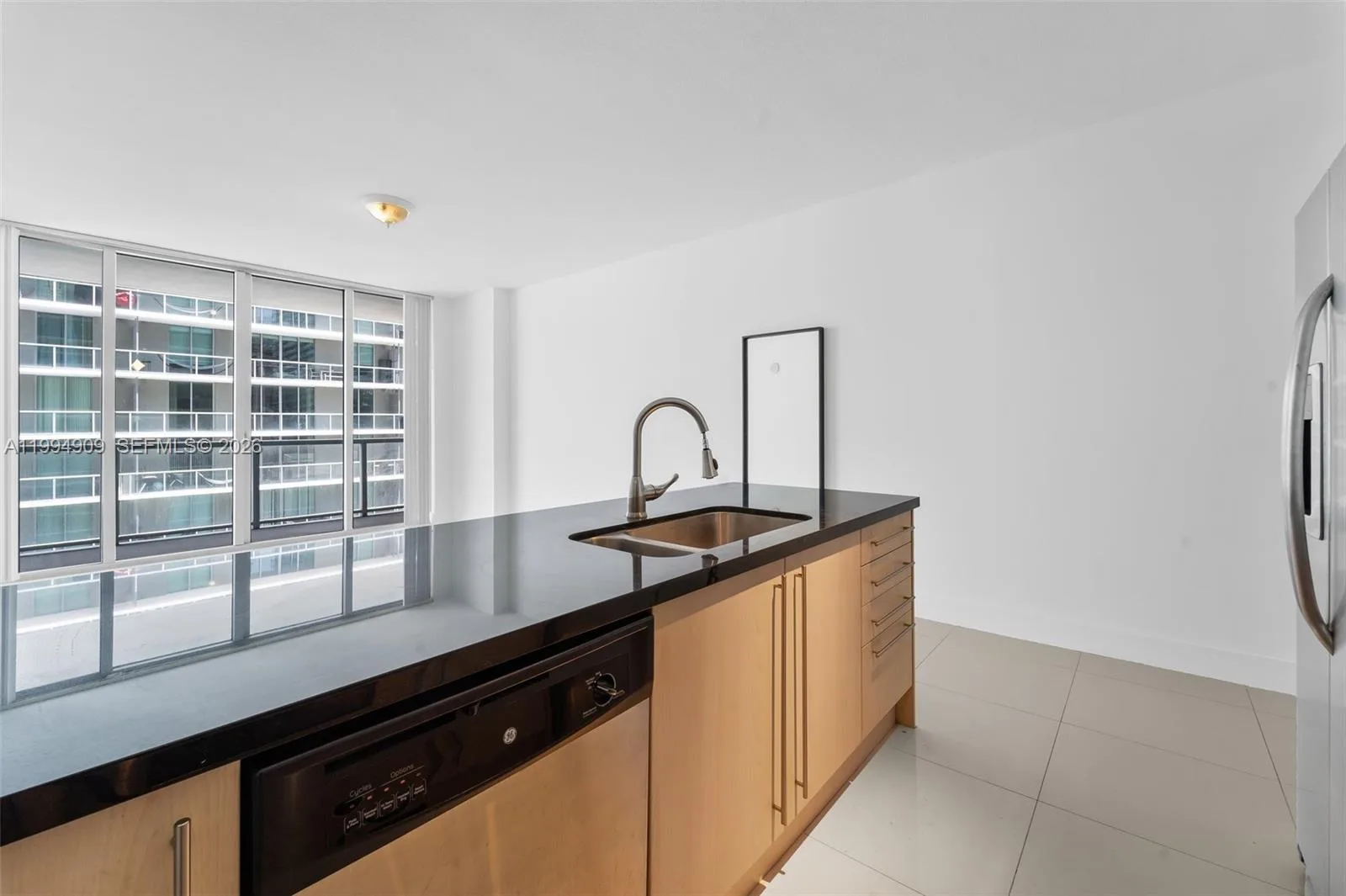 79 SW 12th St # 2108-S, Miami, FL 33130 photo 4