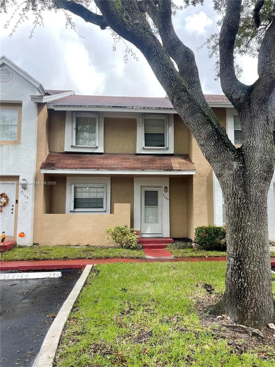 7124 Woodmont Ave, Tamarac, FL 33321