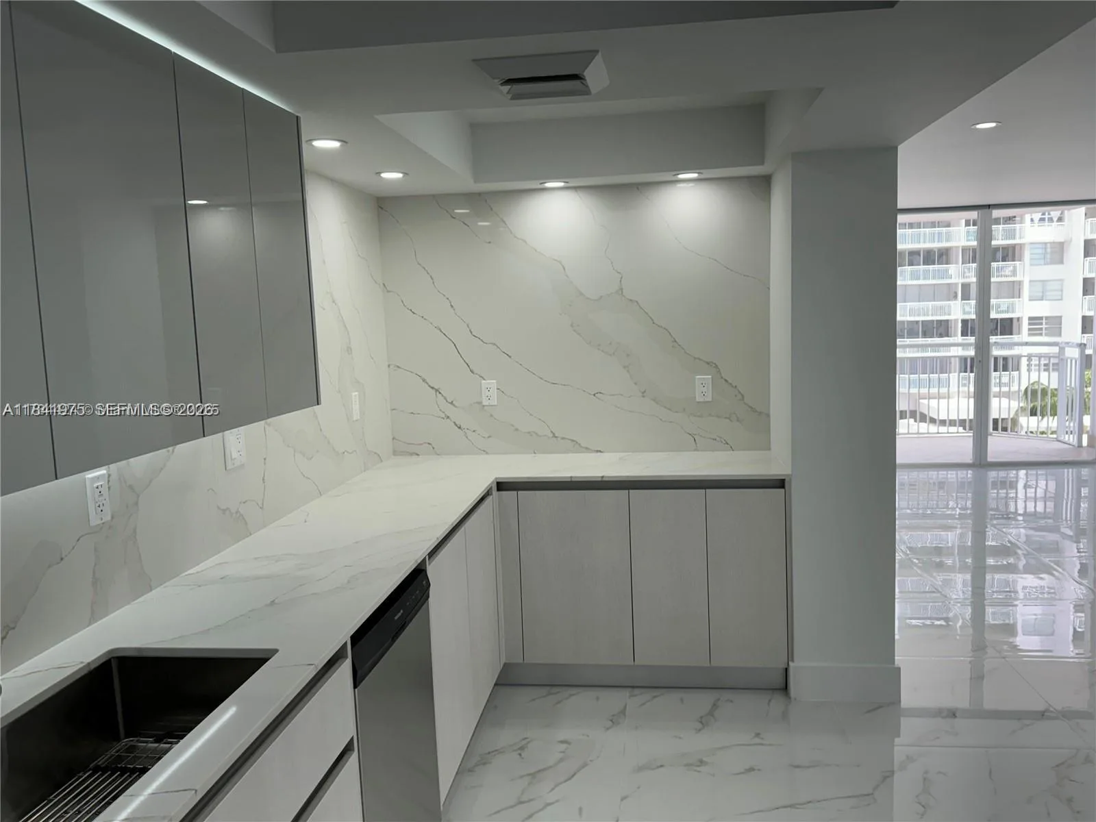 18031 Biscayne Blvd # 502, Aventura, FL 33160