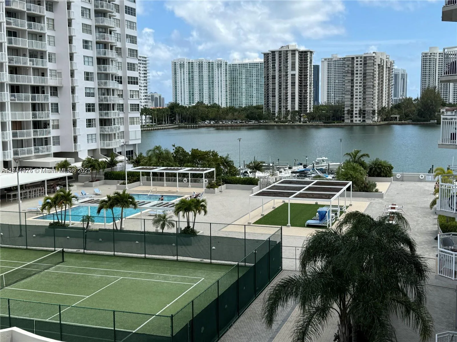 18031 Biscayne Blvd # 502, Aventura, FL 33160 photo 3