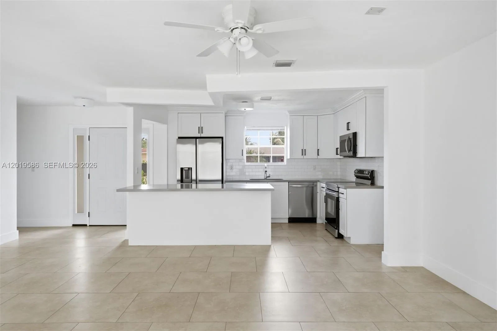 14731 NE 8th Ct, Miami, FL 33161 photo 6
