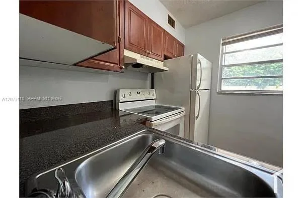 3400 NW 30th St # 6, Lauderdale Lakes, FL 33311 photo 3