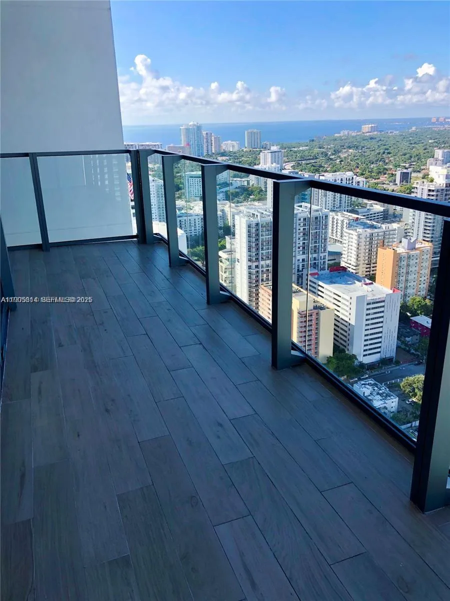 88 SW 7th St # 3610, Miami, FL 33130