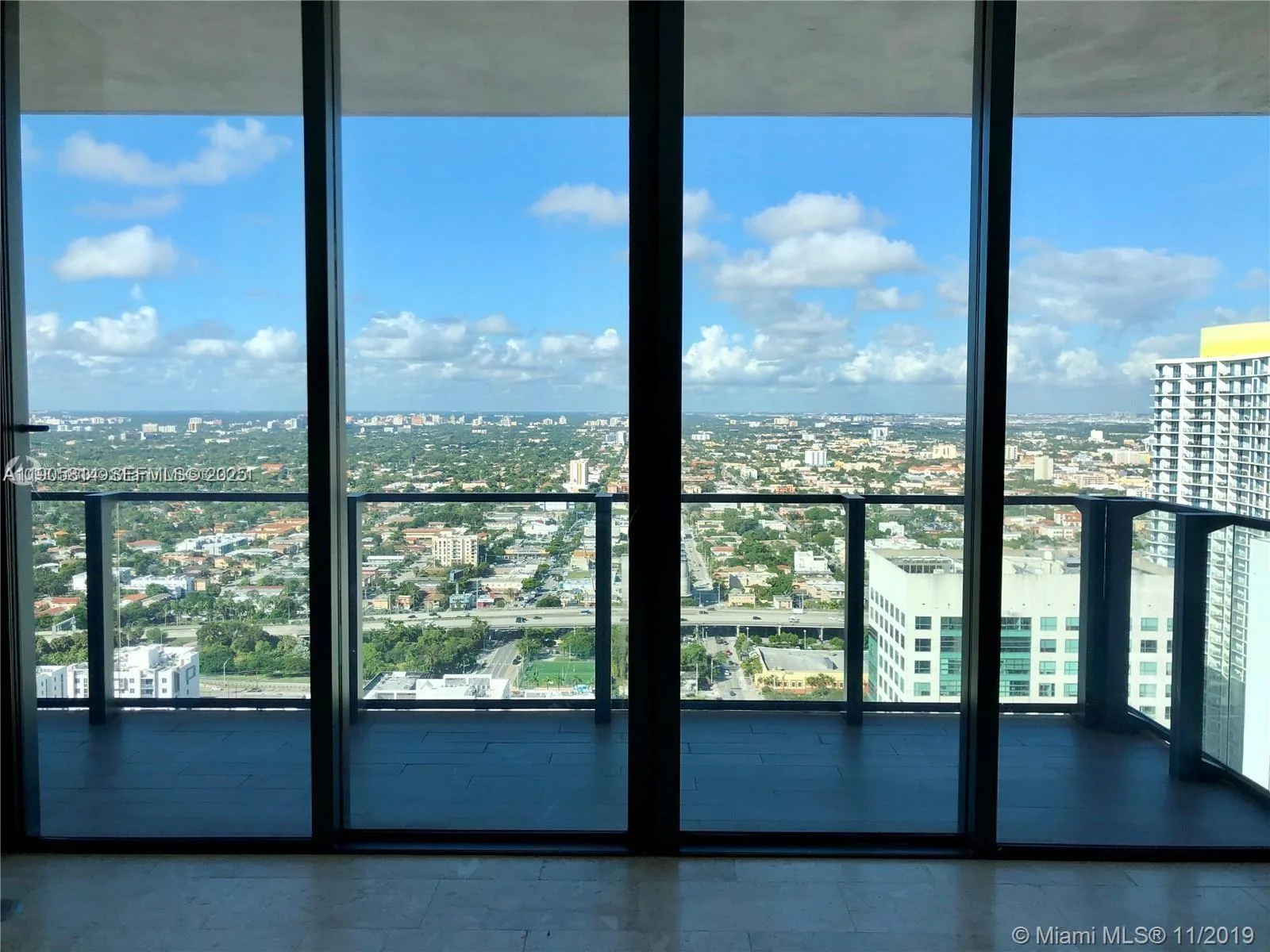 88 SW 7th St # 3610, Miami, FL 33130 photo 2