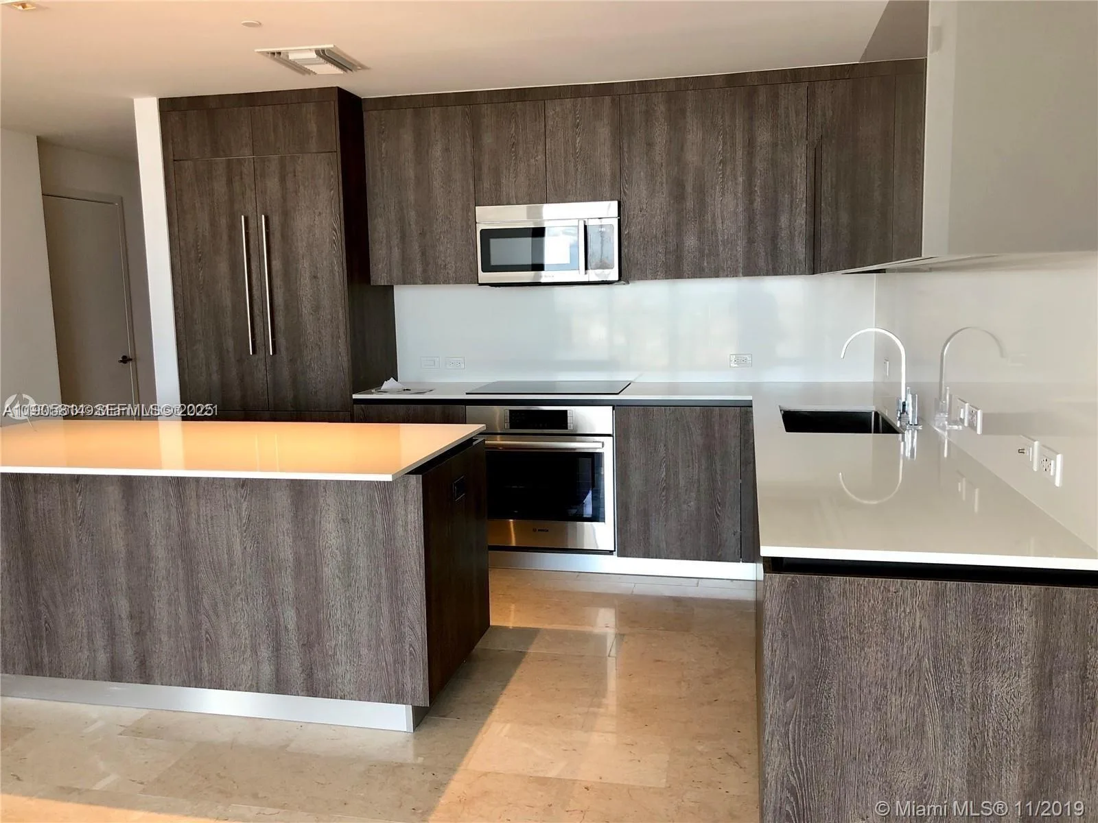 88 SW 7th St # 3610, Miami, FL 33130 photo 5