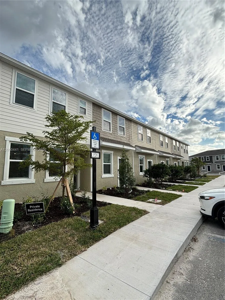 8768 daybreak st, Sarasota, FL 34241 photo 2