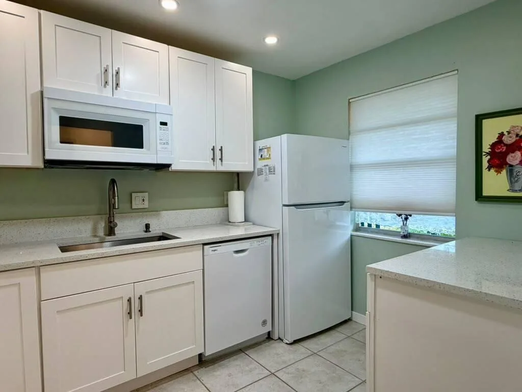 311 GOLDEN RIVER Drive, West Palm Beach, FL 33411 photo 10