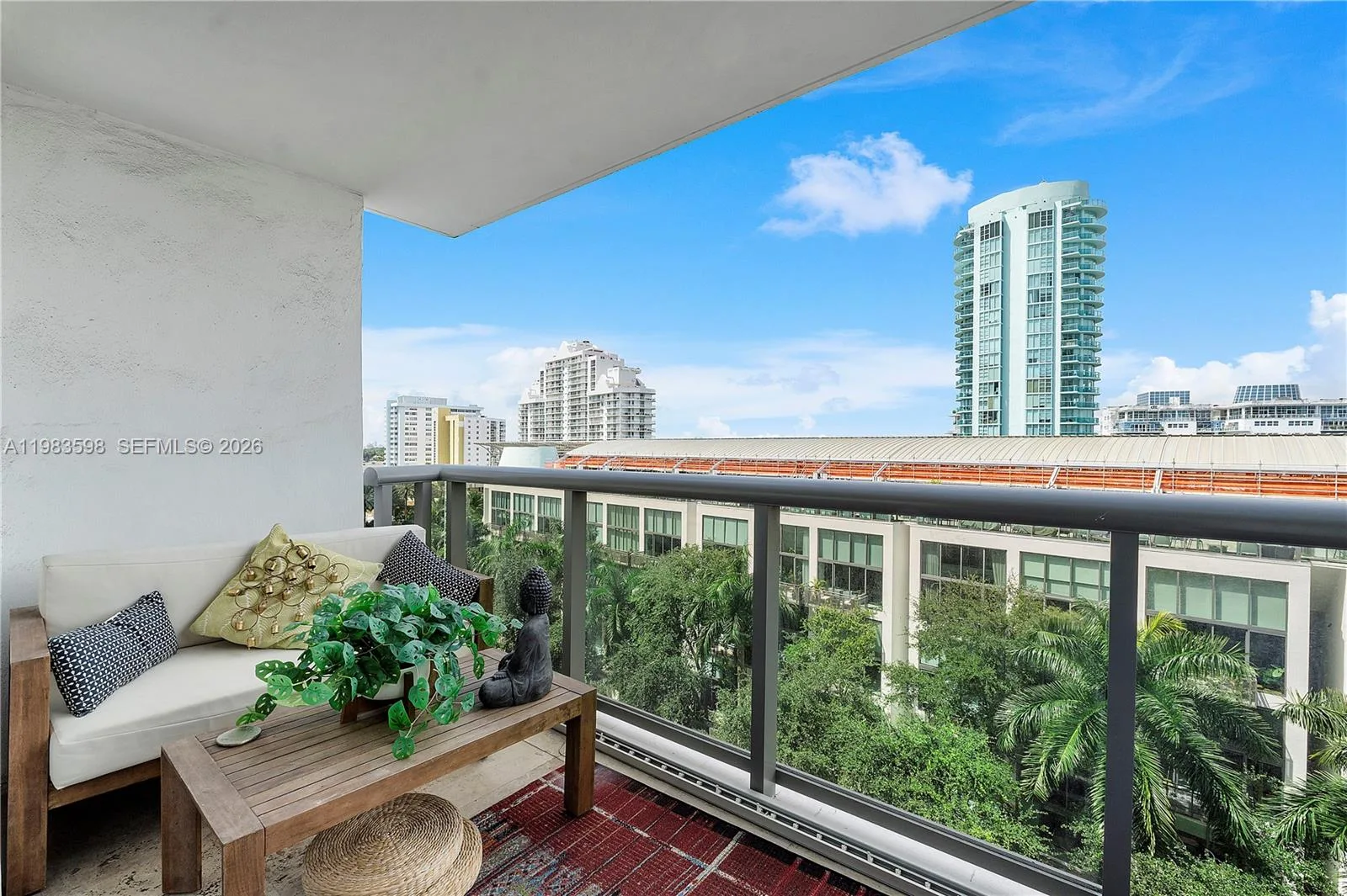 6039 Collins Ave # 934, Miami Beach, FL 33140