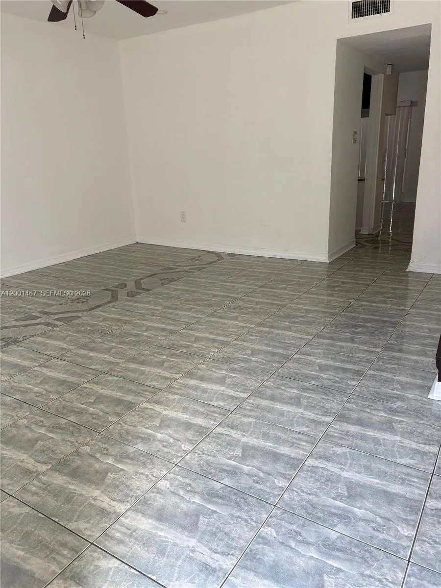 270 NE 142nd St # 14A, Miami, FL 33161 photo 3