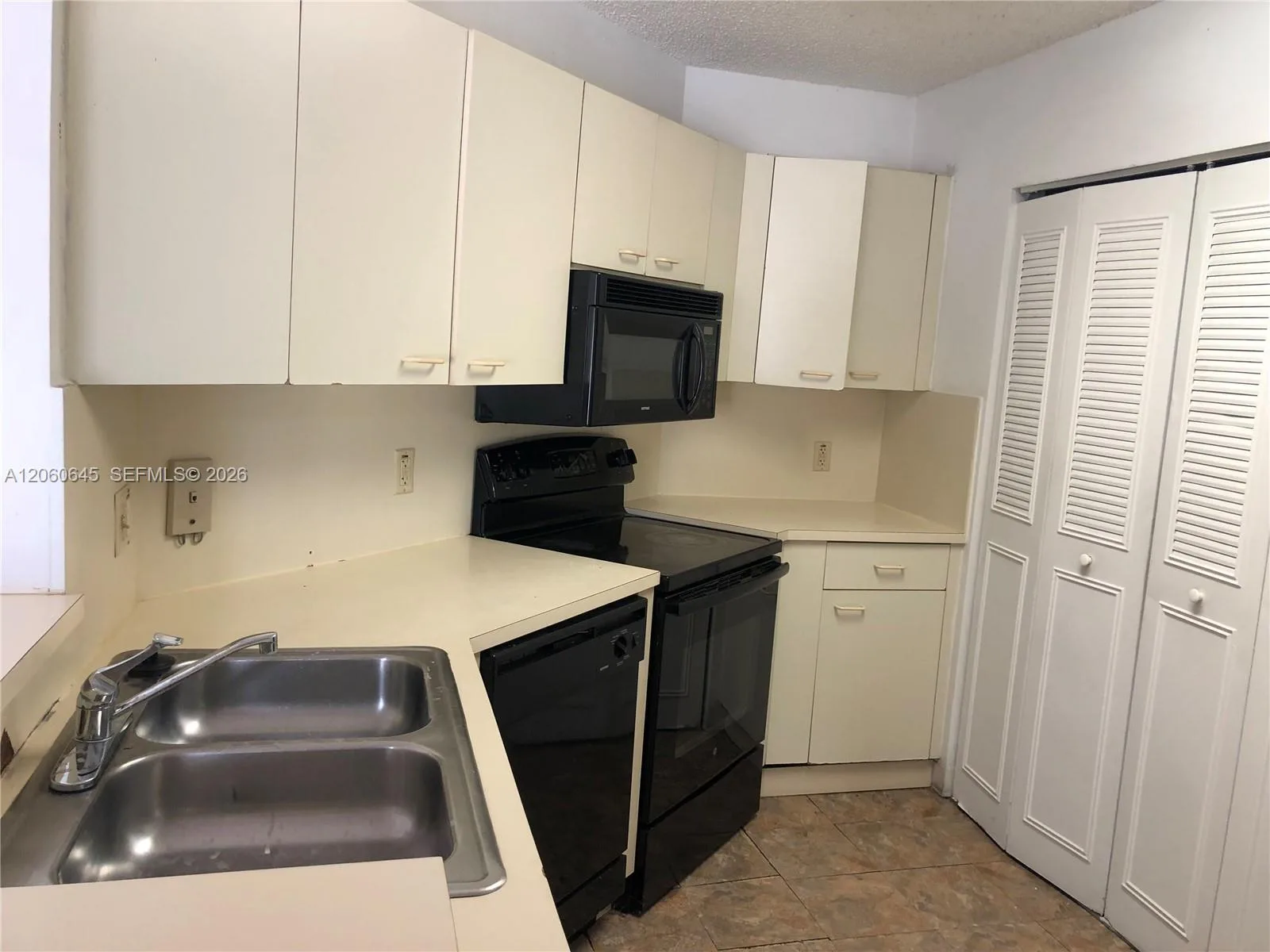 6280 NW 186th St # 311, Hialeah, FL 33015 photo 7