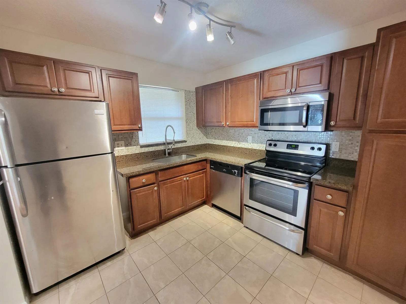 2539 NW 49 Terrace # 703, Coconut Creek, FL 33063