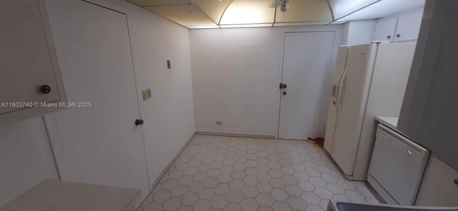 251 174th St # 1711, Sunny Isles Beach, FL 33160 photo 13