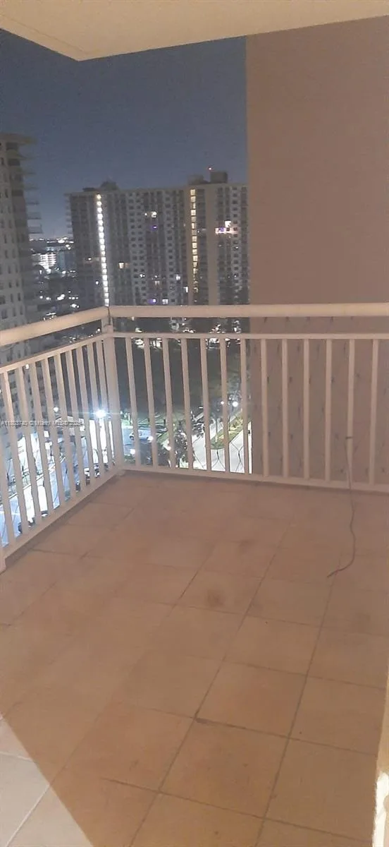 251 174th St # 1711, Sunny Isles Beach, FL 33160 photo 2