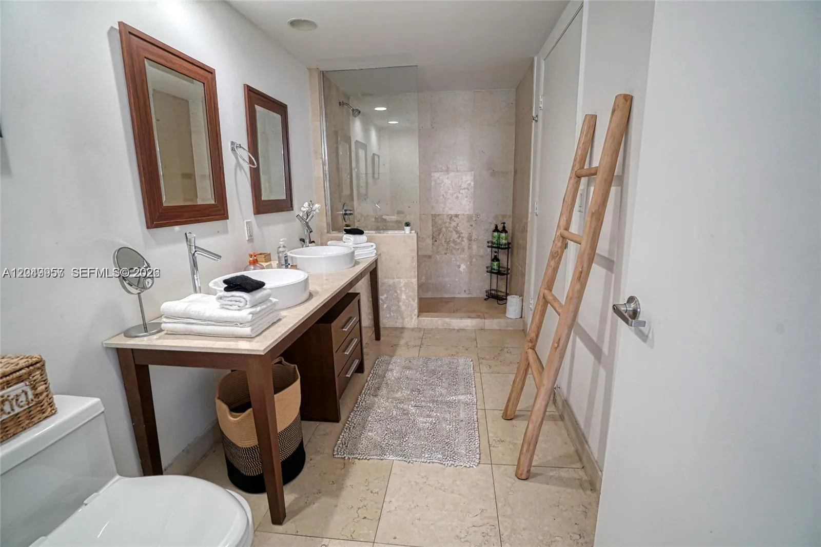 485 Brickell Ave # 1701, Miami, FL 33131 photo 2