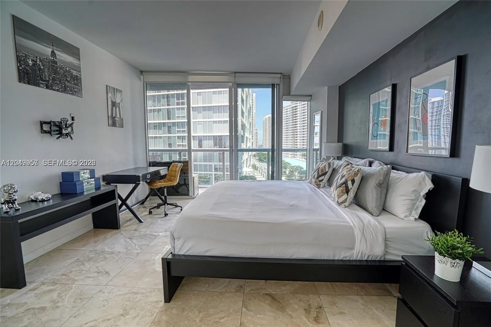 485 Brickell Ave # 1701, Miami, FL 33131 photo 3