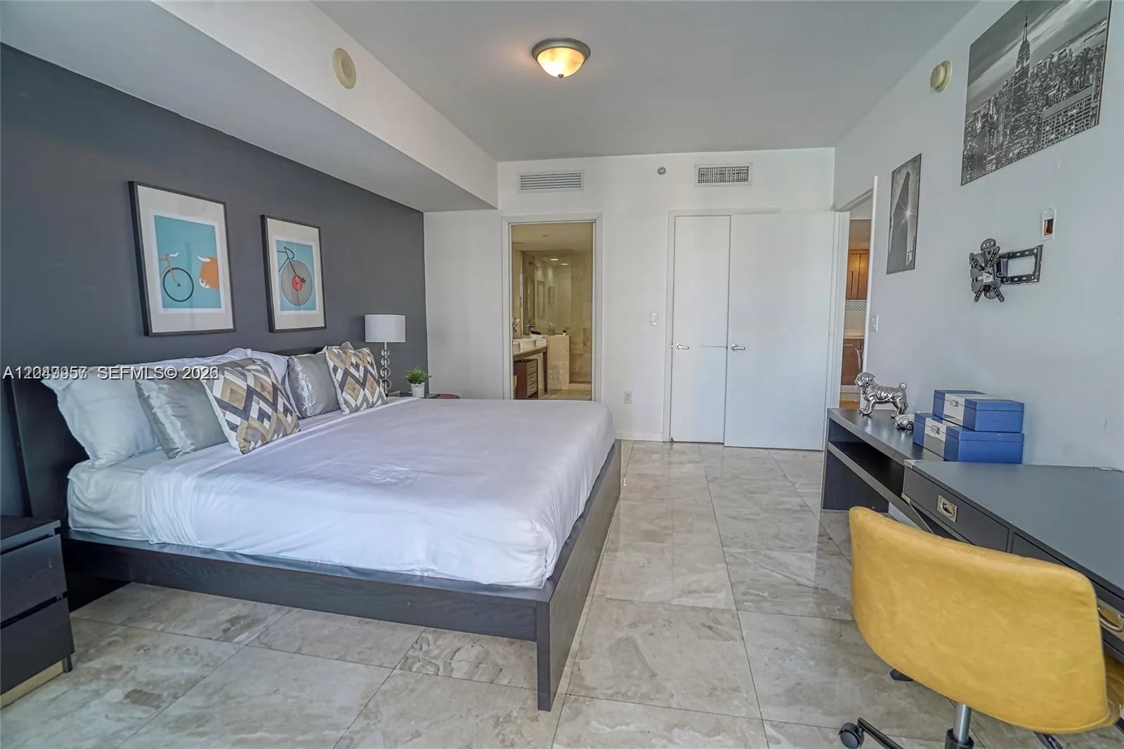485 Brickell Ave # 1701, Miami, FL 33131 photo 4