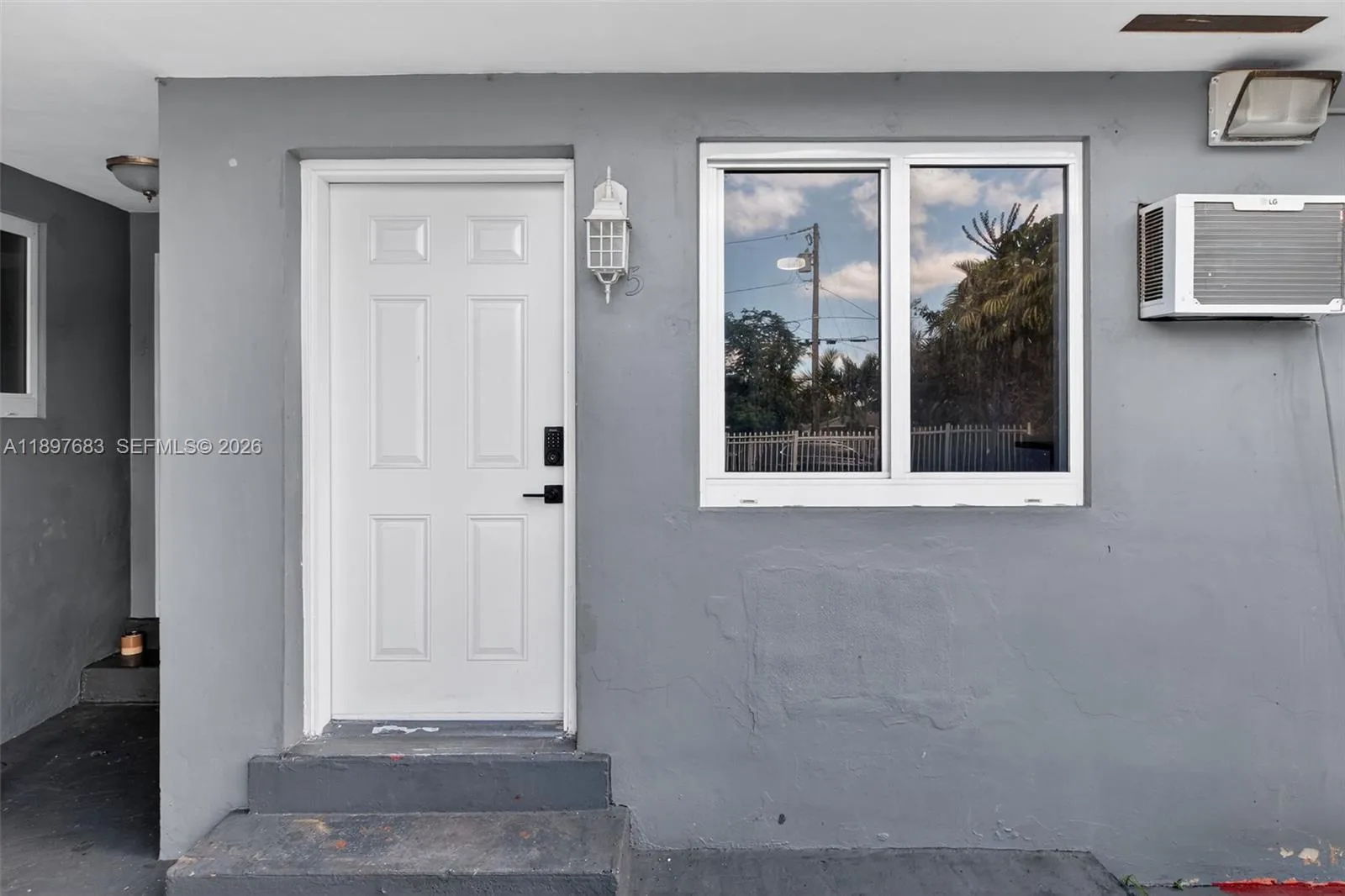 1864 NW 28th St, Miami, FL 33142 photo 12