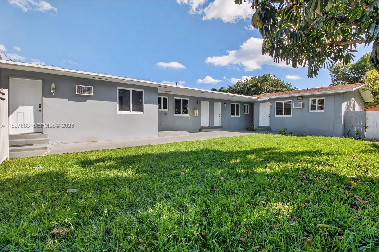 1864 NW 28th St, Miami, FL 33142 photo 3