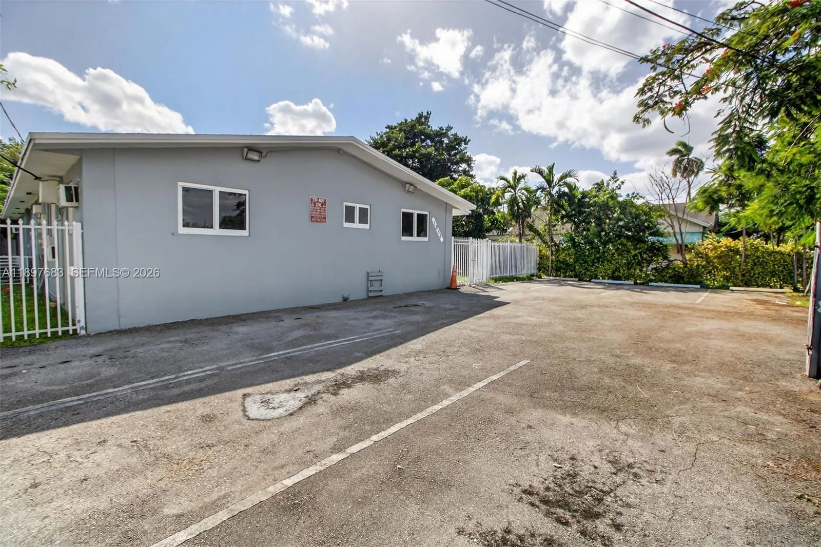 1864 NW 28th St, Miami, FL 33142 photo 4