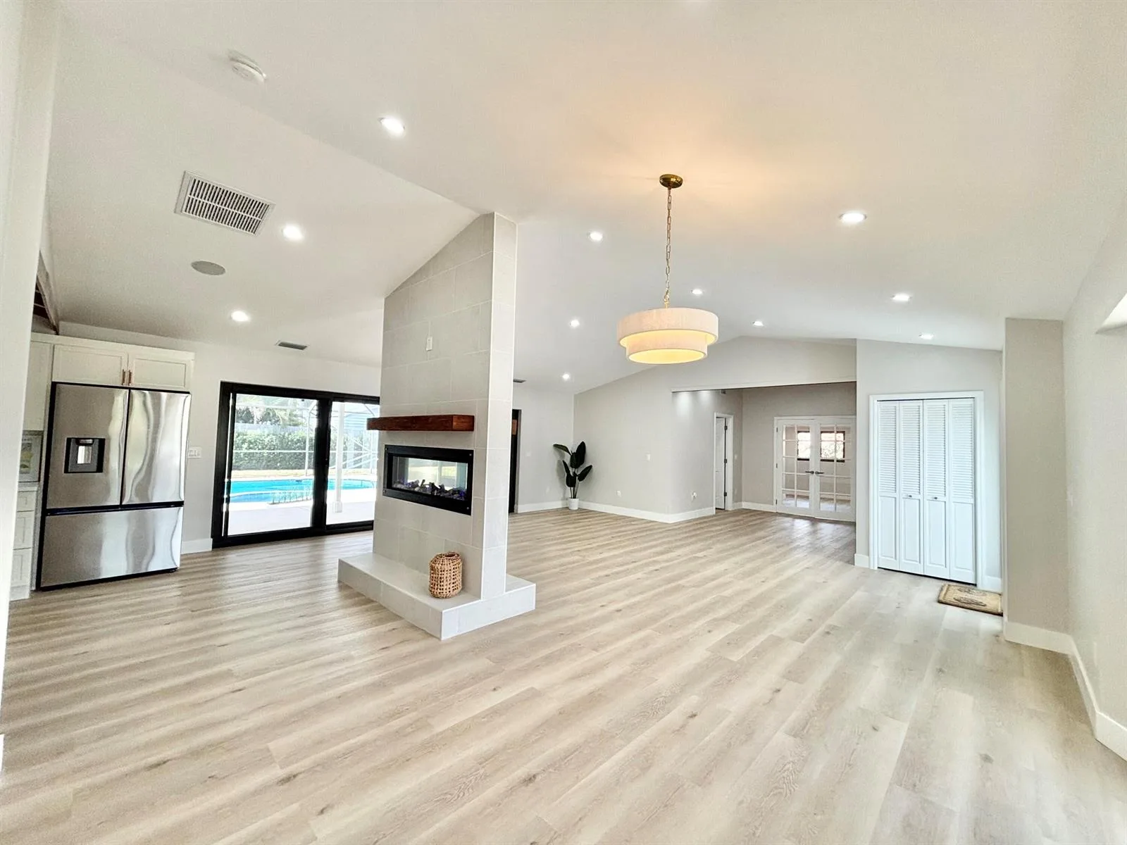14 SE Paddock Circle, Jupiter, FL 33469 photo 3