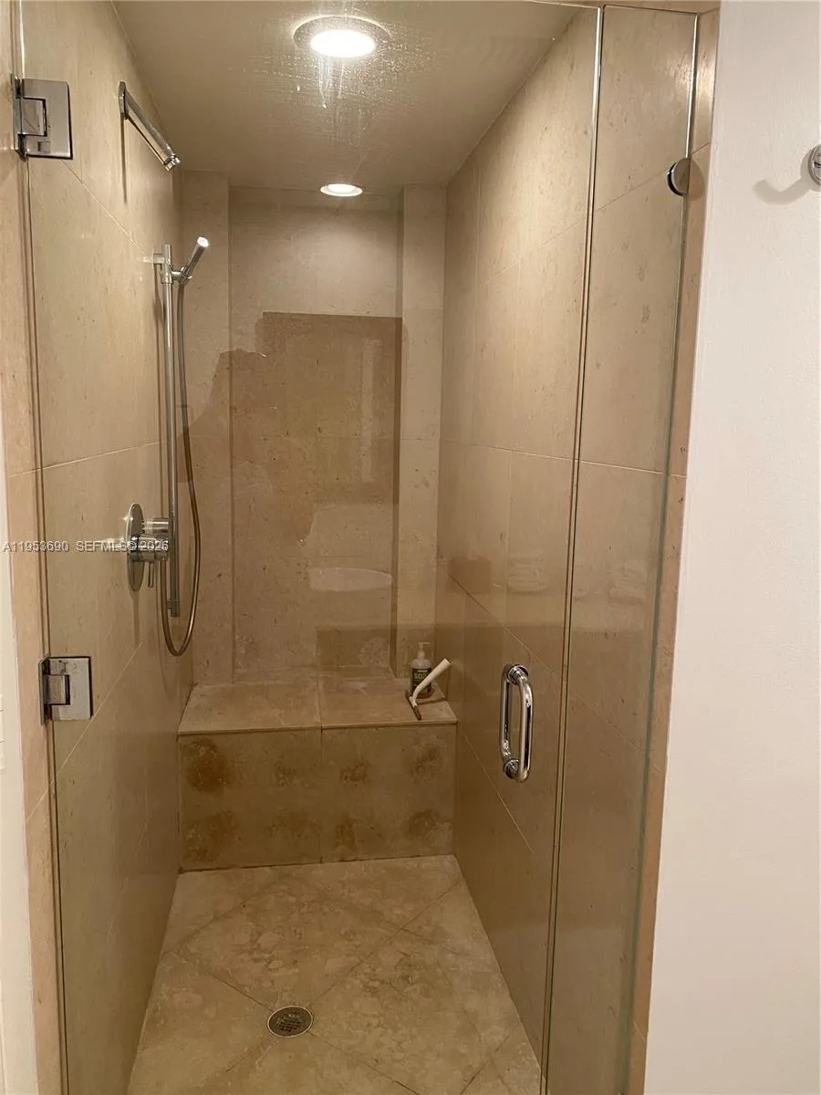 465 Brickell Ave # 3004, Miami, FL 33131 photo 11