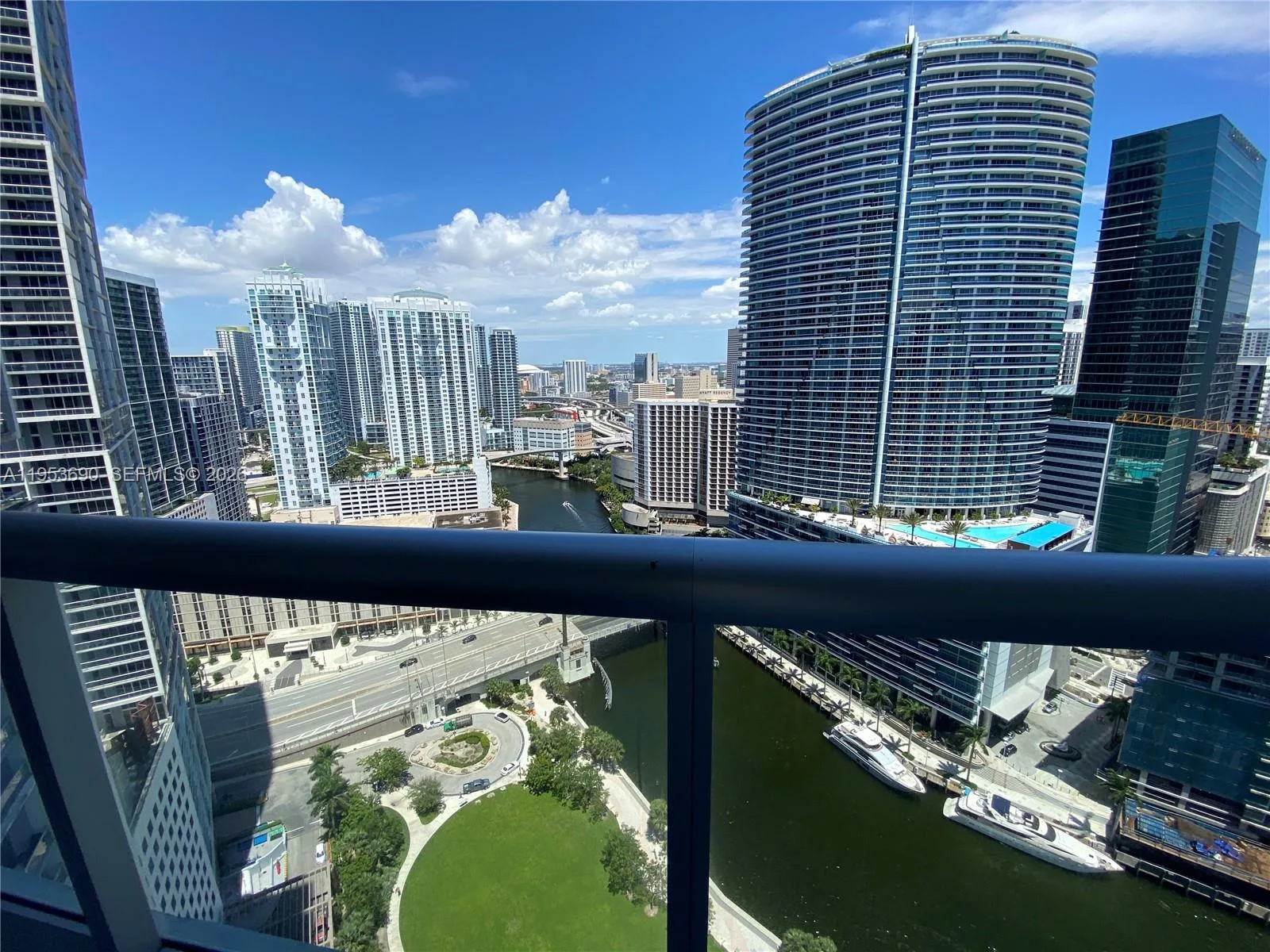 465 Brickell Ave # 3004, Miami, FL 33131 photo 2