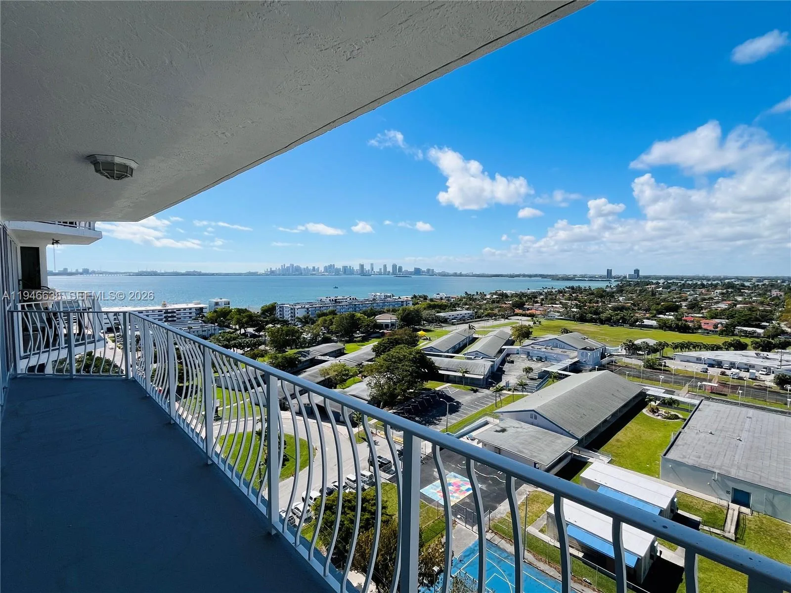 7601 E Treasure Dr # 1604, North Bay Village, FL 33141