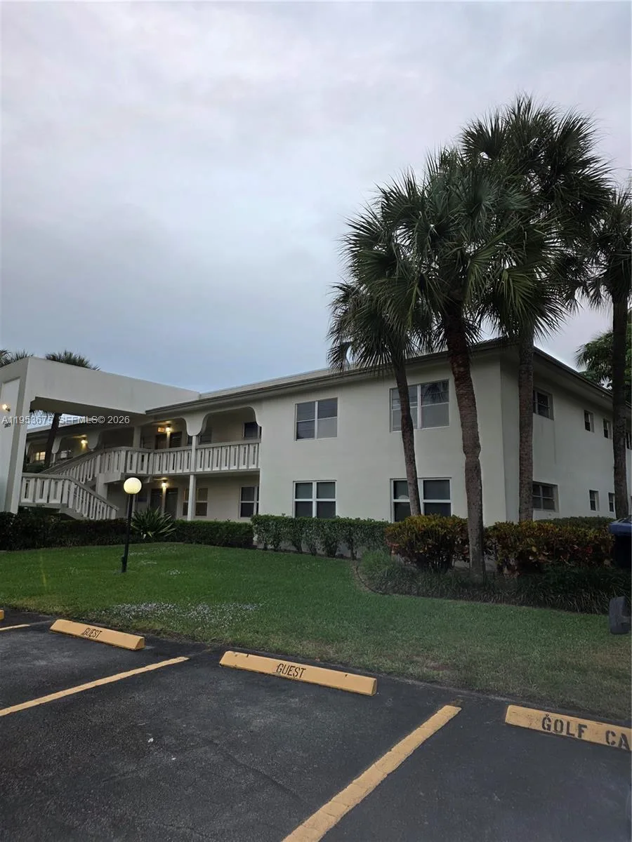 2805 Victoria Way # H2, Coconut Creek, FL 33066 photo 2