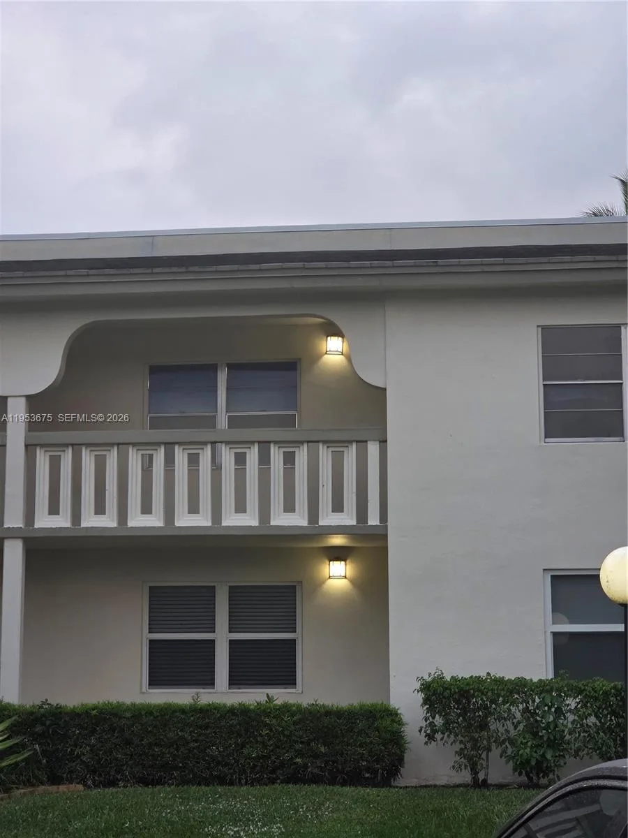 2805 Victoria Way # H2, Coconut Creek, FL 33066 photo 3