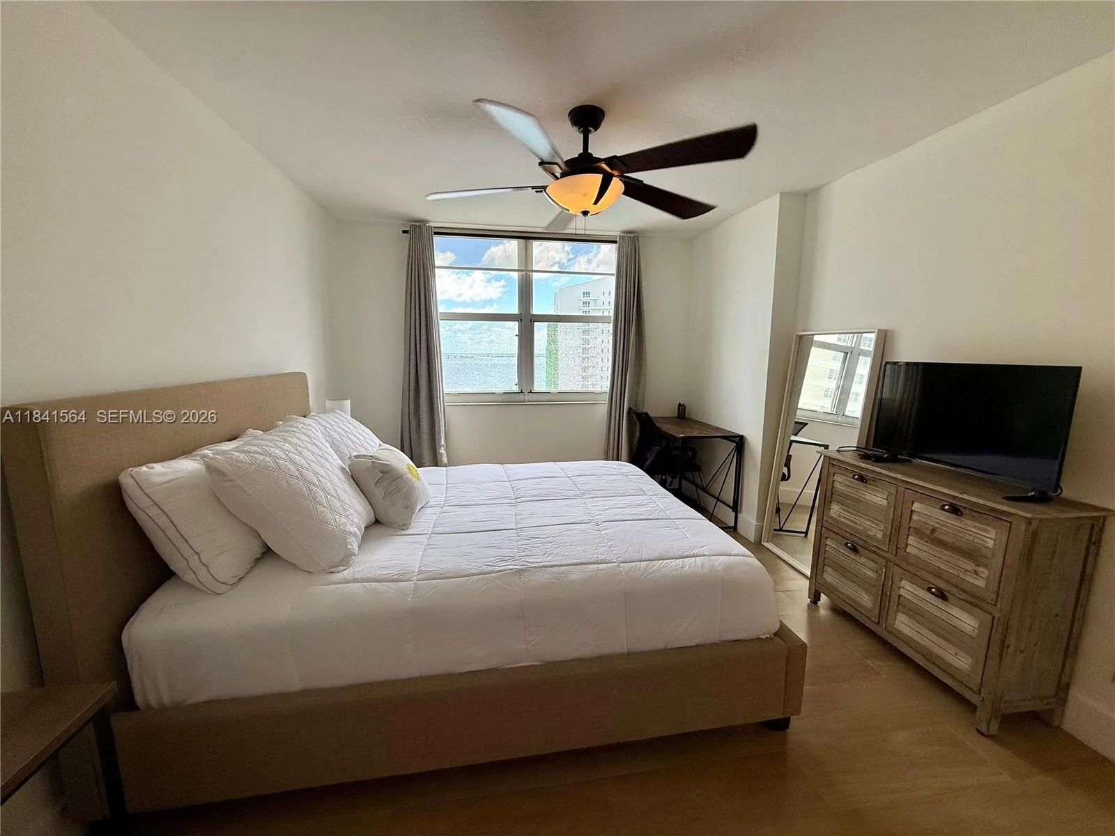 770 Claughton Island Dr # 1104, Miami, FL 33131 photo 8