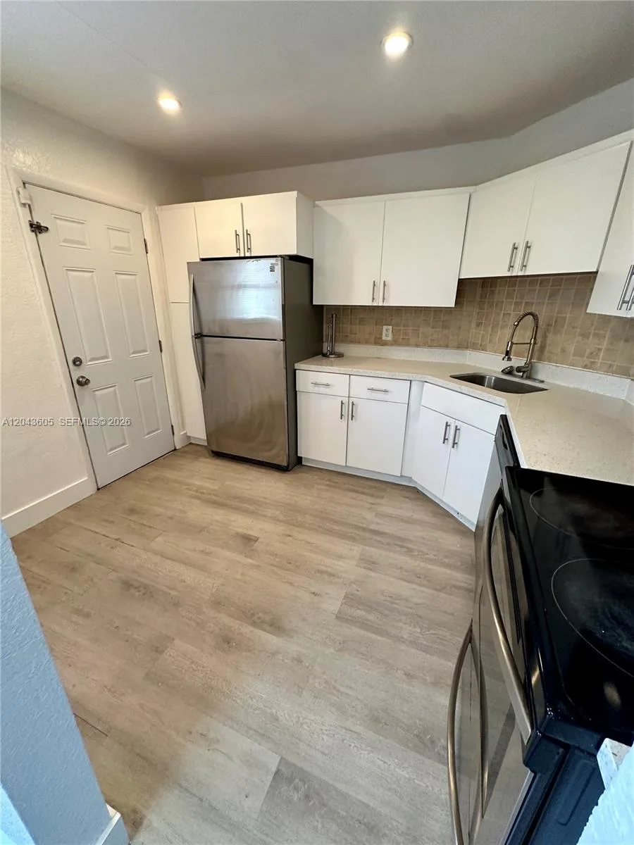 6201 N Falls Cir Dr # 212, Lauderhill, FL 33319 photo 8