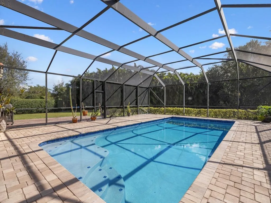 6140 55th Avenue, Vero Beach, FL 32967 photo 2